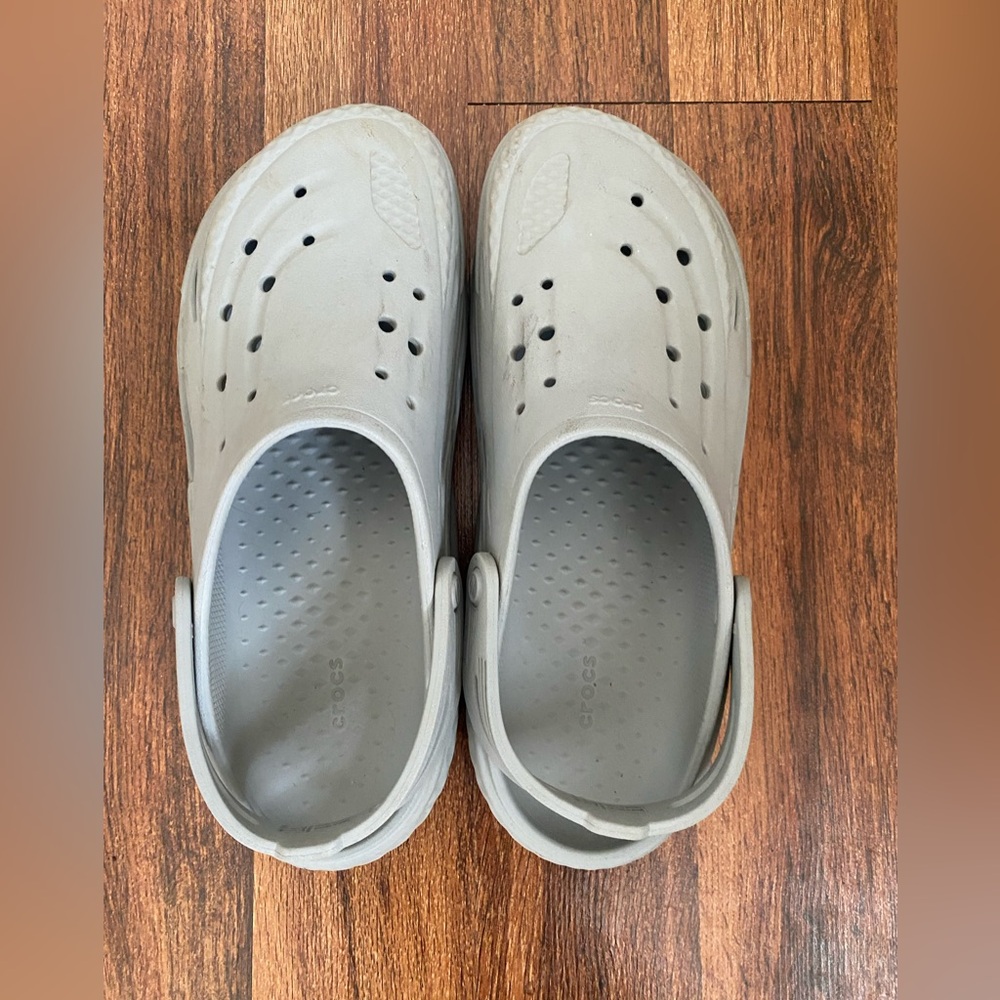 CROCS Light Gray Clogs, Sz M10/W12